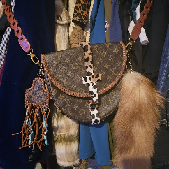 Louis Vuitton Handbags - Louis Vuitton Brown Monogram Crossbody Bag with Leopard Accent